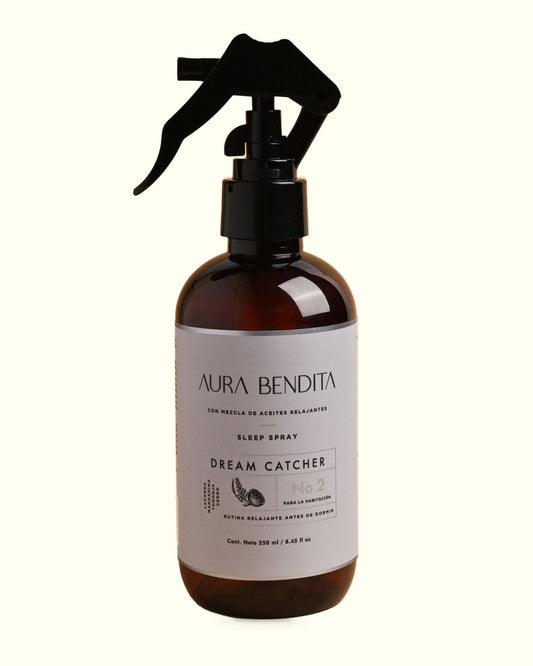 Dream Catcher, spray de almohada de 250 ml de Aura Bendita: frasco ámbar sobre fondo marfil